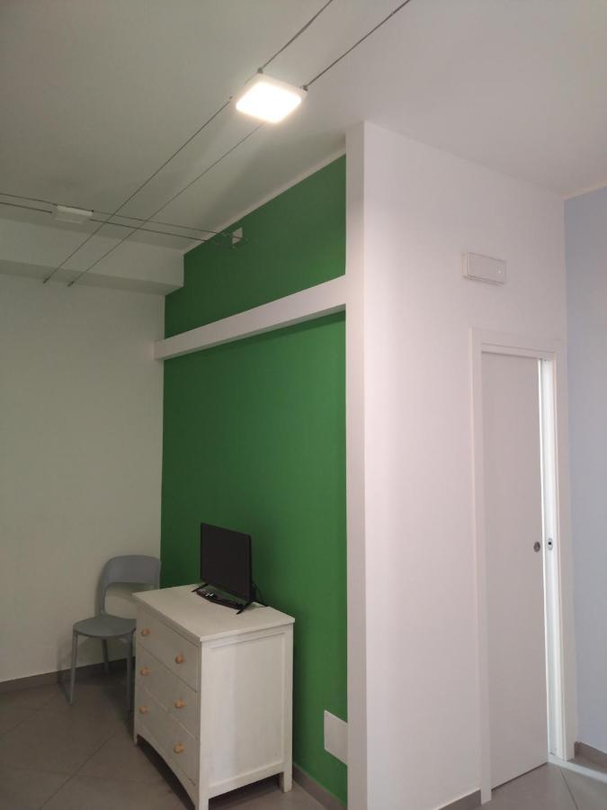 La Reggia Apartments Milazzo Bagian luar foto