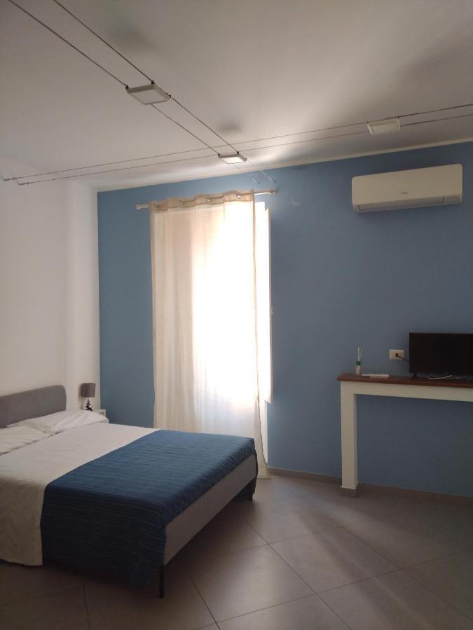 La Reggia Apartments Milazzo Bagian luar foto