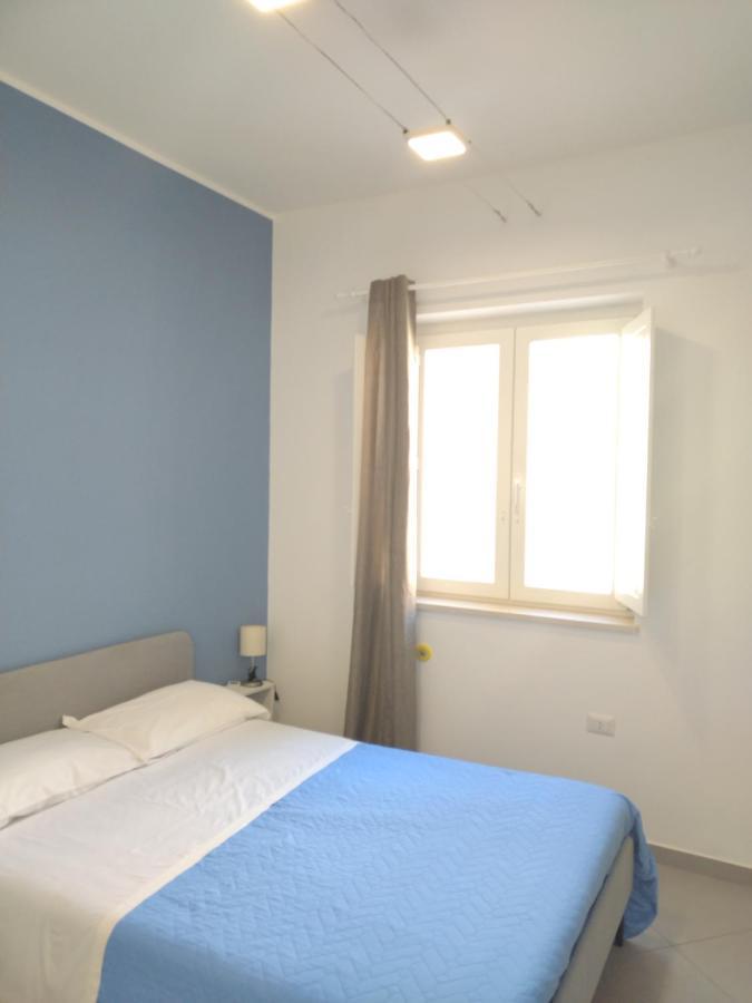 La Reggia Apartments Milazzo Bagian luar foto