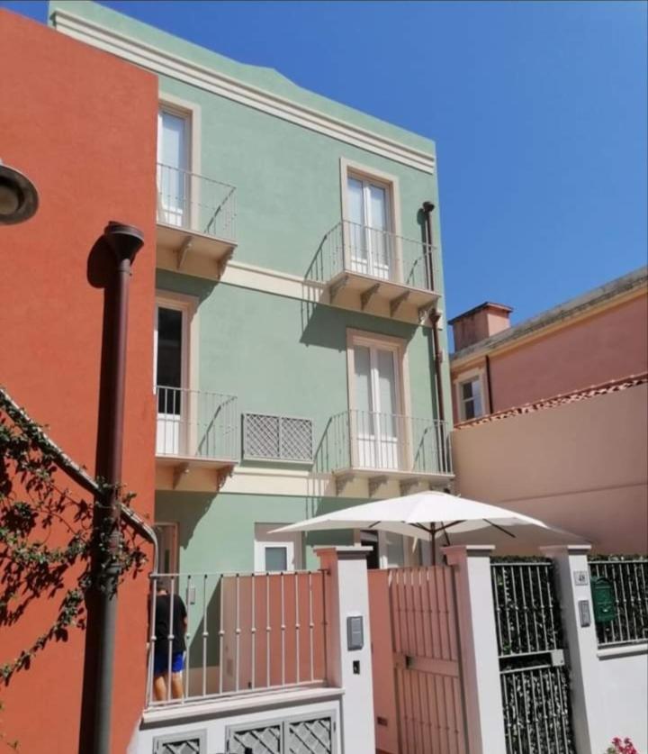 La Reggia Apartments Milazzo Bagian luar foto